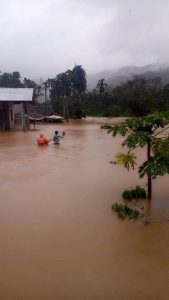 Batang Jalamu Meluap.  Ratusan Rumah Warga Terendam Air.