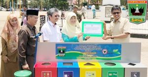 Gubernur Sumbar Irwan Prayitno, Libatkan Semua Perusahan PROPER Dalam Program Wanita Peduli Sampah