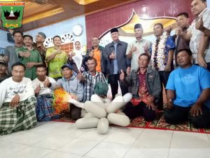 Wagub Nasrul Abit Serahkan Bantuan Untuk Nelayan Pasie Pelangai