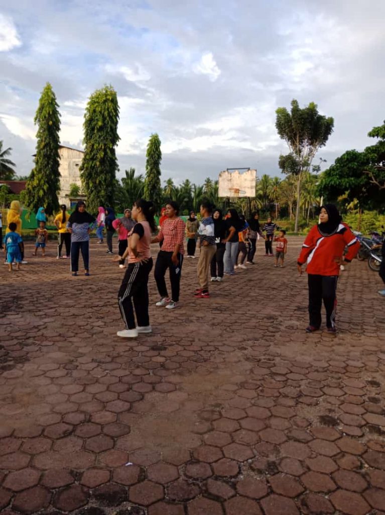  Senam Jantung  Sehat Mengajak Masyarakat Hidup Sehat 