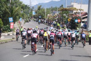 Etape IV TDS 2018, Ribuan Warga Kota Padang Berjejer Dipinggiran Lintasan