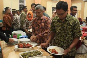 Pemkab Dharmasraya Jamu Makan Malam Pimpinan 32 Perusahaan