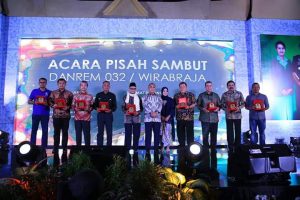 Bupati Sutan Riska Hadiri Pisah Sambut Danrem 032 Wirabraja