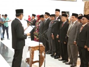 Gubernur Akan Berikan Reword Bagi Guru Daerah Terpencil