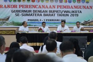 Bupati Sutan Riska Rakor Bersama Gubernur Sumbar