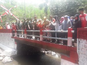 Jembatan Dusun Karang Kebun, Sudah Bisa Dilalui Kendaraan Roda Empat   