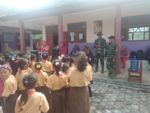 Kopka Asep Gencar Sosialisasikan Wasbang dan Bela Negara di SDN 2 Gunung Malang