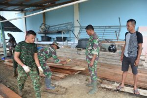 TNI Bangun Tempat Wudhu dan MCK di Tua Pejat