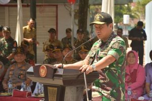 DANJEN AKADEMI TNI RESMIKAN  TUGU INTEGRASI LATSITARDANUS XXXIX DAN MASDJID SIDO SHUHADA TRENGGALEK