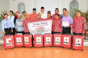 Wako Mahyeldi Umrahkan 10 Pendonor Aktif