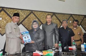 Penyampaian LKPJ AMJ Walikota Padang Tahun 2018 dan Laporan AMJ 2014 – 2019