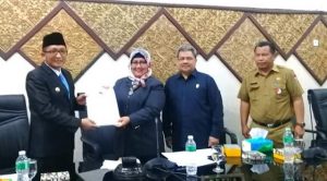 DPRD Kota Padang Setujui Raperda Pertanggungjawaban APBD Tahun 2018