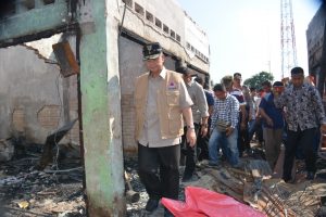 Wagub Sumbar Tinjau Kebakaran Pasar Lubuk Alung