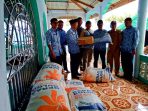Pemkab Pessel Distribusikan Beras dan Sembako Korban Abrasi