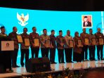 Bupati Hendrajoni “Panen” Penghargaan, Pessel Raih AMPL Award