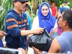 Bupati Serahkan 500 Paket Sembako ke Korban Banjir