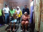 Sepasang Suami Istri Dapat Kursi Roda: Terima Kasih Pak bupati