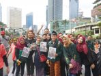 MAHAKARYA RANDAI WEE SIPONO Menarik Warga Penikmat CFD Jakarta