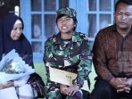 Putri Tukang Ojek Berhasil lulus Kowad TNI, Istri KSAD Beri Pujian