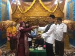 Tersipu Malu, Sepasang Janda Dan Duda Menikah Di MPP Payakumbuh