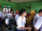 MTsN 5 Pessel Melaksanakan Ujian Akhir Madrasah Berbasis Komputer