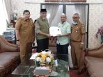 Group WA TOP100, Bantua 200 APD Untuk RSUD dr Rasidin Padang