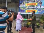 IWO Sumbar Bantu APD Beberapa Puskesmas