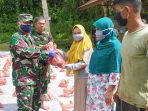 Sambut Ramadhan, Dandim 0115/Simeulue Bagi-bagi Daging Meugang Kepada Personil Makodim dan Masyarakat