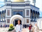 Pemuda Asal Aceh Pamerkan Keupiah Meukeutop di Mesjid Quba Emas Brunei Darussalam