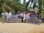 Sambut Hari Kemenangan, KSDA Bagi Ratusan Daging Meugang dan Sembako untuk Korban Banjir