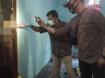 Pria Lajang Itu Ditemukan Gantung Diri di Depan Pintu Kamar