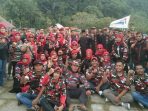 Bangkitkan Semangat Juang, LMP Bagikan Merah Putih