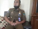 Satpol-PP Pasaman Tertibkan Pemasangan Baliho Balon Bupati yang Melanggar Perda