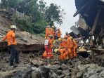 SAR Gabungan Temukan Korban Tertimbun Longsor di Malalayang