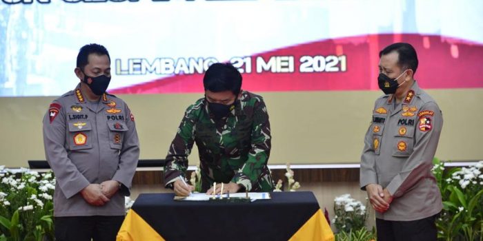 Terjalin Kompak Panglima TNI dan Kapolri Kunker Bersama Ke Bandung