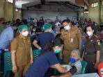 Pemkot Vaksin 210 Warga Pinaras