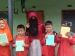 Yayasan Varisha Peduli Gelar Baksos Salurkan Buku Tulis dan Perlengkapan Sekolah