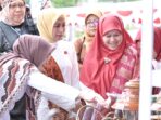 Ketua Dekranasda Sumbar Ny Harneli Mahyeldi : Sumbar Basis Tenun dan Sulam di Indonesia