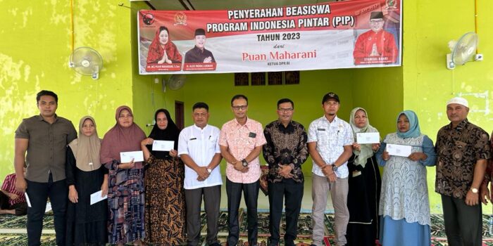 Terus Bergerak, Anggota DPRD Sumbar Syamsul Bahri Salurkan PIP