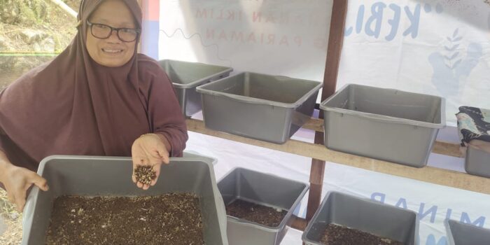 Program CSR AQUA Solok Bantu Tingkatkan Perekonomian Warga