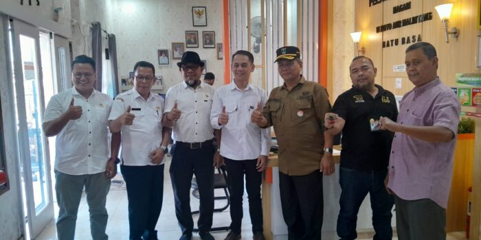 Kadis PMD dan Waka KI Sumbar Koordinasi dan Supervisi ke Tigo Koto Aur Malintang