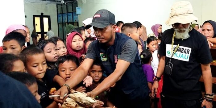 Bentuk Kemanusiaan, Gubernur Mahyeldi Instruksikan Dinas Sosial Sumbar Buka Dapur Umum Untuk Massa Dari Air Bangis