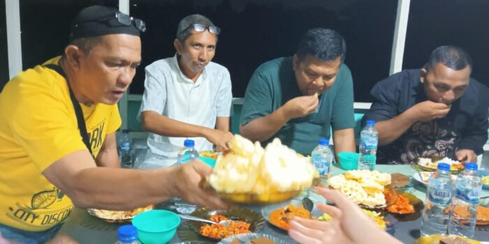 Makan Balanjuang Penutupan HUT RI ke-78, Sonny Affandi Terima Aspirasi Emak-Emak RT 02 RW 04 Kampung Lapai