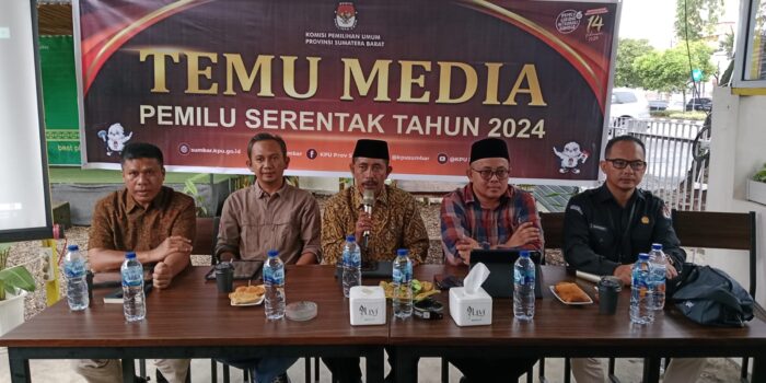 Jalin Keakraban dan Beberkan Tahapan, KPU Sumbar Lakukan Temu Media