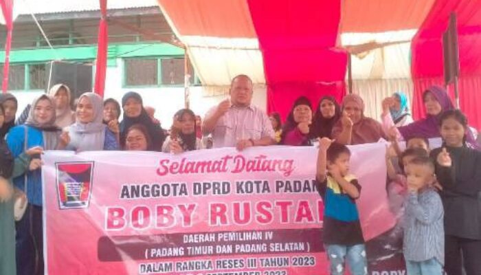 Reses Anggota DPRD Padang Boby Rustam, Warga Sawahan Keluhkan Rumah Kos Jadi Hotel