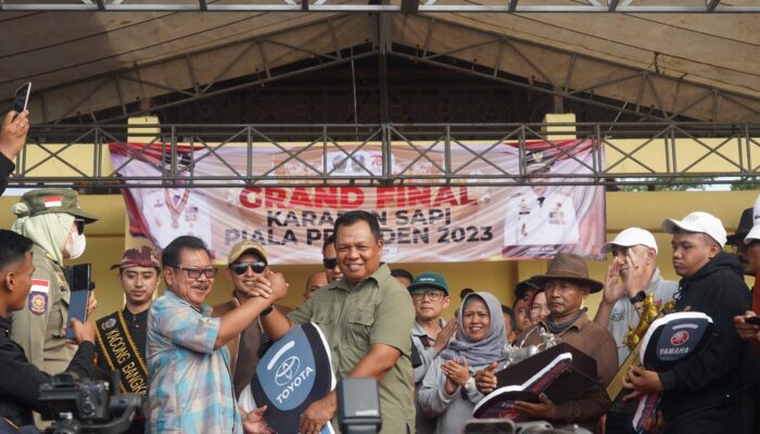 Mayjen TNI Farid Makruf Hadiri Grand Final Karapan Sapi Piala Presiden