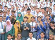 Gubernur Mahyeldi Dukung Relokasi Masjid di SMA 1 Sumbar untuk Membentuk Generasi Muda yang Madani