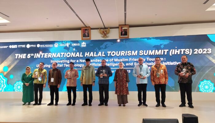 Sumbar Raih Penghargaan Nasional dari Kemenparekraf untuk Pengembangan Pariwisata Halal