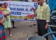 Caleg DPR RI PAN Salurkan Air Bersih, Warga: Terima Kasih Pak Asnawi Bahar