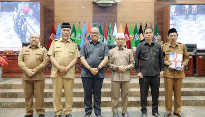 Rapat Paripurna DPRD Sumbar, Gubernur Sampaikan Nota Pengantar Ranperda APBD 2024